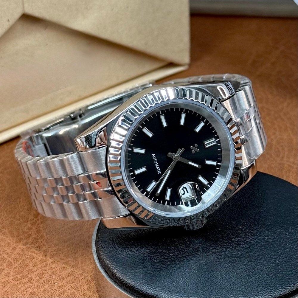 CLASSIC | Black Dial NH35 - WATCH MODS