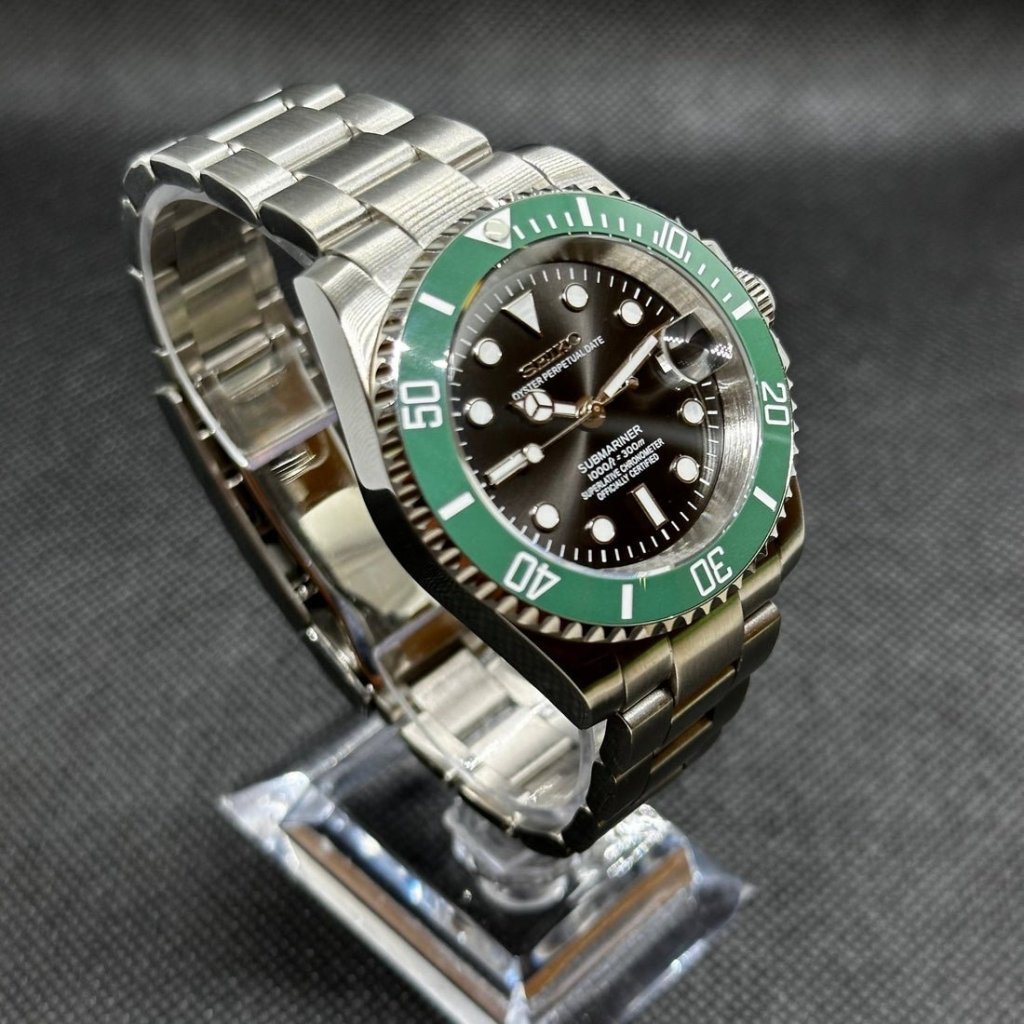 Submariner Mod – NH35 "Kermit" Black Dial Seiko Automatic - WATCHBRICK