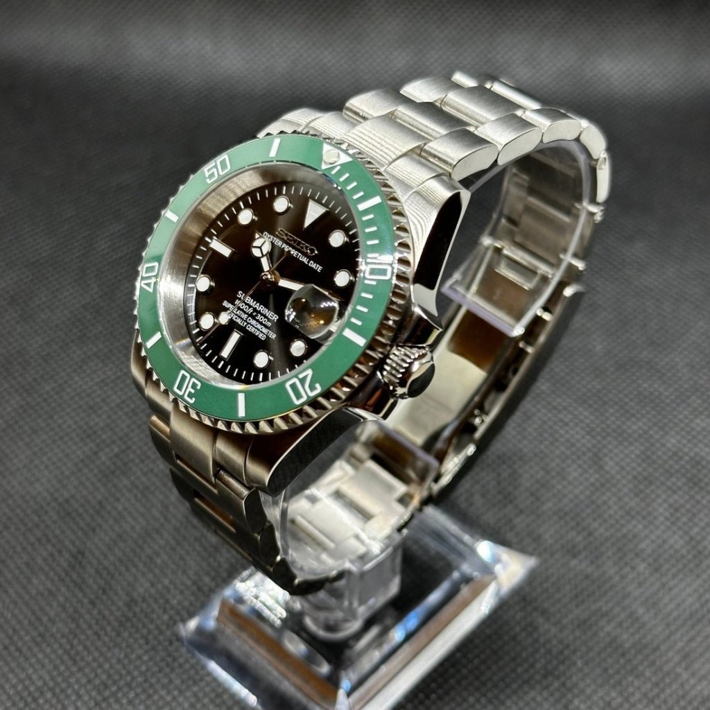 Submariner Mod – NH35 "Kermit" Black Dial Seiko Automatic - WATCHBRICK