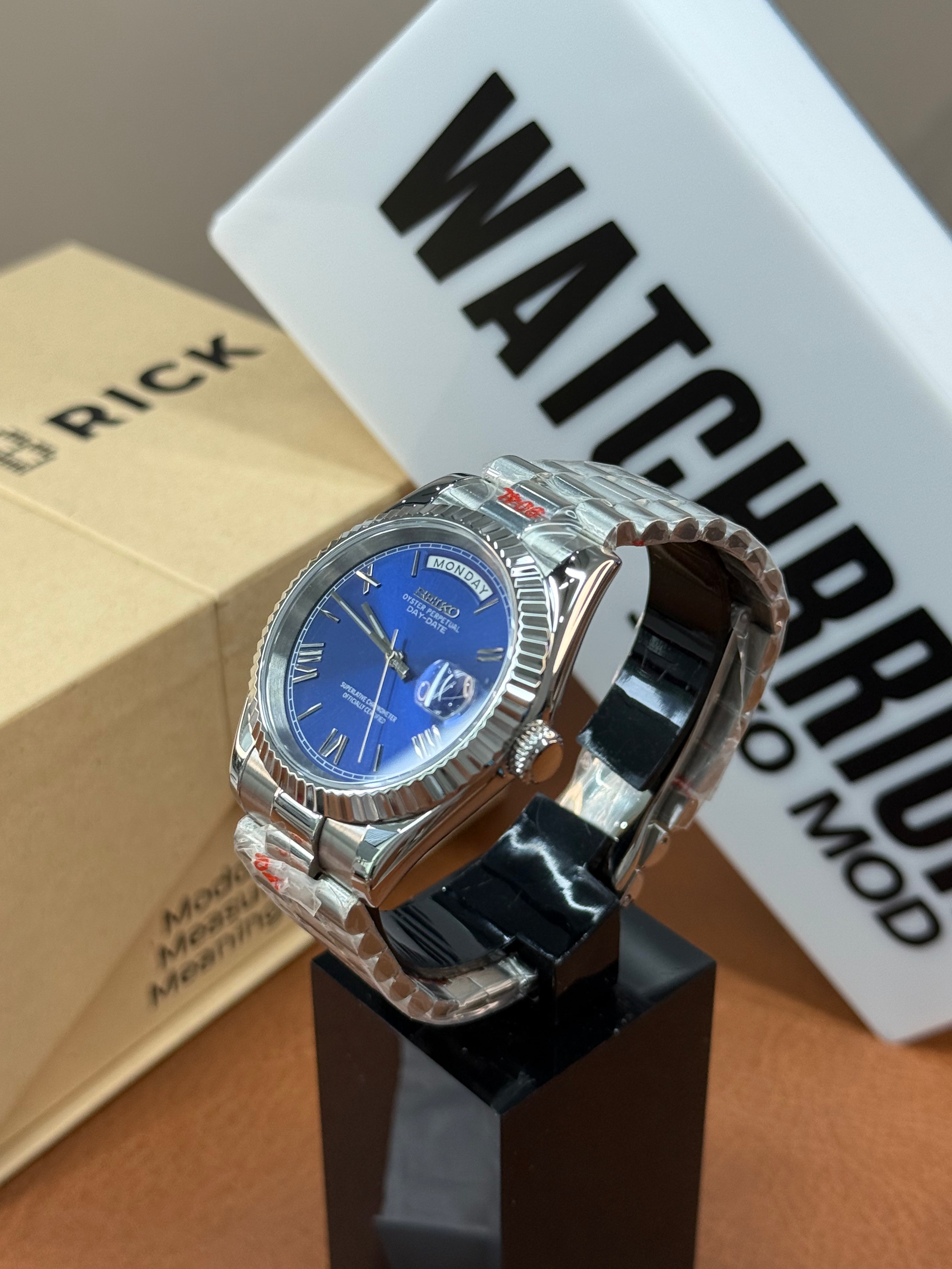 MOD nh36 36ミリ フルーテッド Blue Wave Dial Day-Date MIYOTA 8285 | Seiko Mod Australia