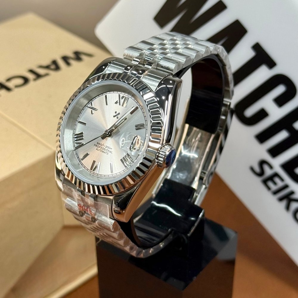 CLASSIC | Silver Roman Dial NH35 - WATCH MODS