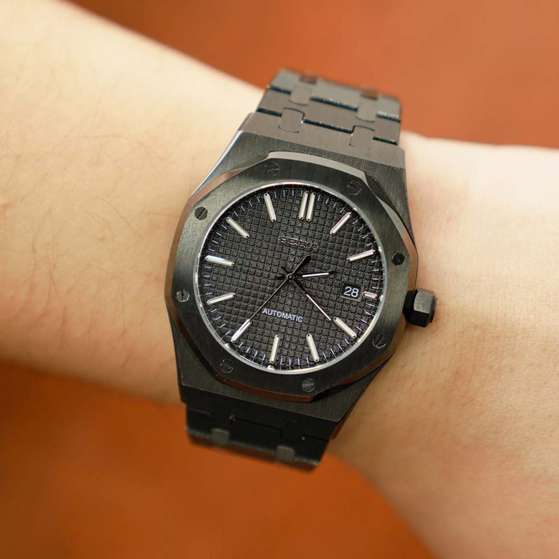 Obsidian Royal – NH35 Seiko Mod - WATCHBRICK