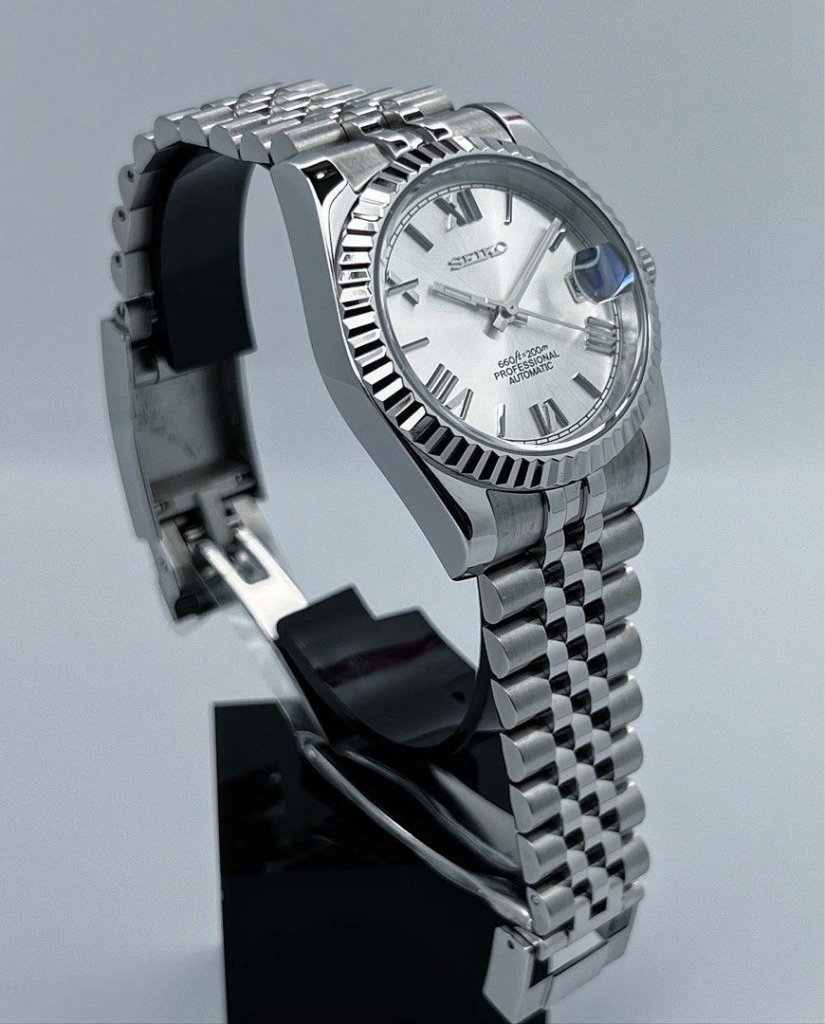 SEIKOJUST | White Roman Dial Silver (36 / 39mm) - WATCHBRICK